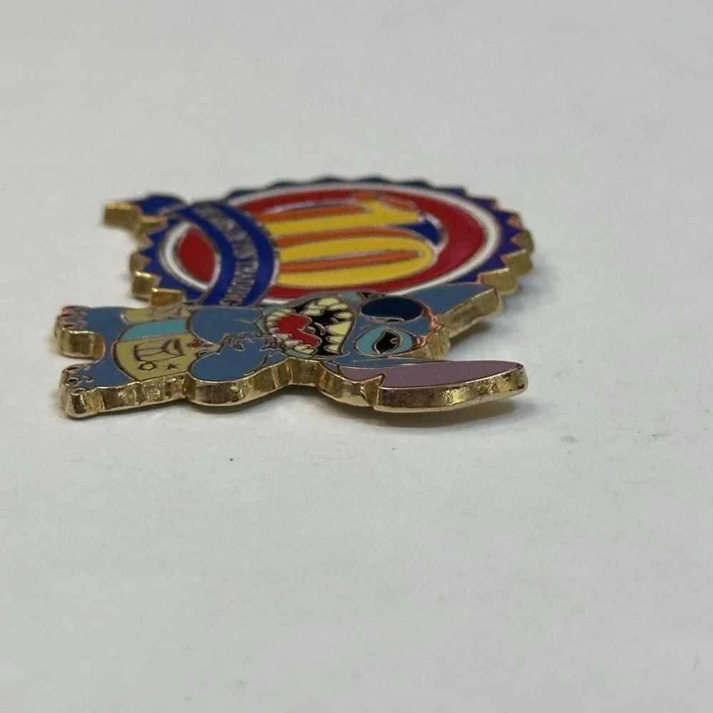 🌀 2009 Stitch 10 Years of Pin Trading – Limited‎ Edition of 2000